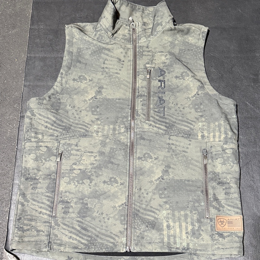 Ariat Green/Gray Camo Vest